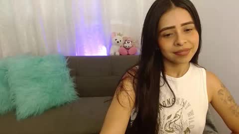 Paulina online show from December 1, 2025, 10:04 pm