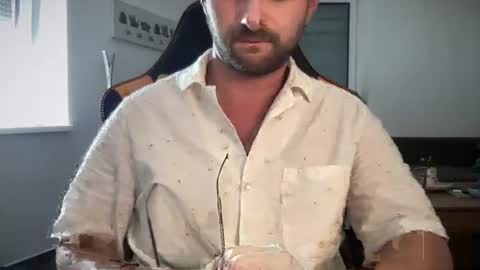 Snapshot of paulsimpsn chatting on July 11, 2026, 2:53 pm love bush online show from July 11, 2026, 2:53 pm