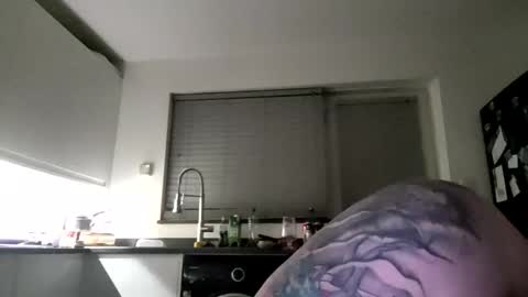 pauluk24 online show from March 18, 2026, 2:04 am