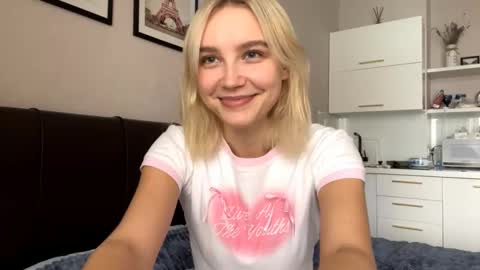 Lola online show from October 18, 2025, 11:55 am