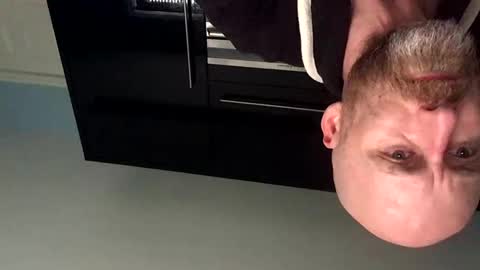 Snapshot of pc2334 chatting on October 26, 2025, 10:43 am pc2334 online show from October 26, 2025, 10:43 am