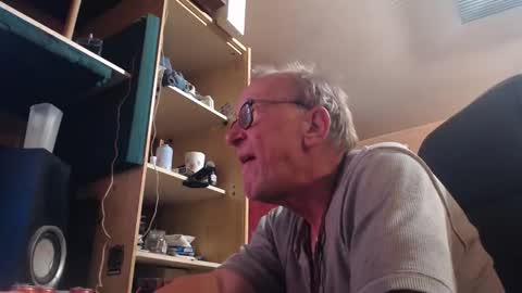 Snapshot of pc8474408 chatting on October 11, 2025, 11:09 am pc8474408 online show from October 11, 2025, 11:09 am