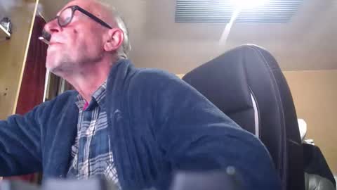 Snapshot of pc8474408 chatting on May 4, 2026, 1:56 am pc8474408 online show from May 4, 2026, 1:56 am