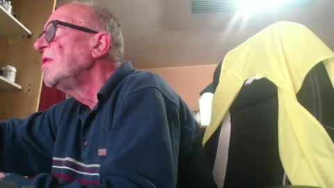 Snapshot of pc8474408 chatting on June 12, 2026, 11:31 am pc8474408 online show from June 12, 2026, 11:31 am