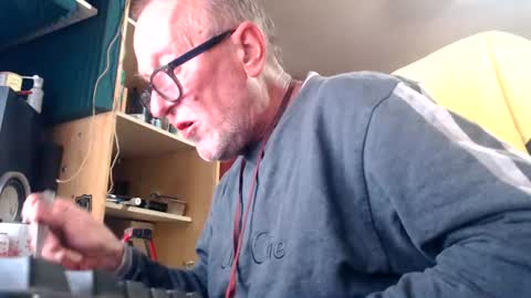 Snapshot of pc8474408 chatting on June 15, 2026, 1:24 pm pc8474408 online show from June 15, 2026, 1:24 pm