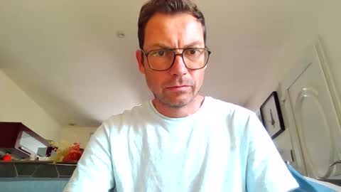 Snapshot of pchittt chatting on October 15, 2025, 1:33 pm pchittt online show from October 15, 2025, 1:33 pm