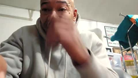 Snapshot of pcuddy3 chatting on April 29, 2026, 1:37 pm Phenomenal online show from April 29, 2026, 1:37 pm