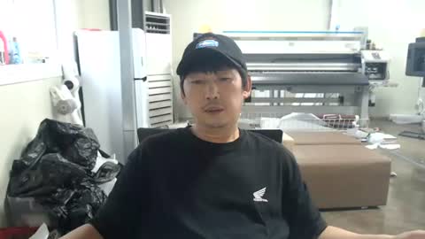 Snapshot of pcx28 chatting on July 2, 2026, 8:09 am pcx28 online show from July 2, 2026, 8:09 am