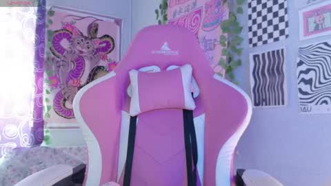 Snapshot of peach69love chatting on May 29, 2026, 10:08 pm P E A C H online show from May 29, 2026, 10:08 pm