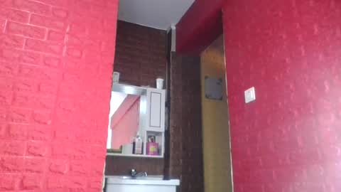 Snapshot of peach_melbah chatting on June 12, 2026, 9:19 am peach_melbah online show from June 12, 2026, 9:19 am