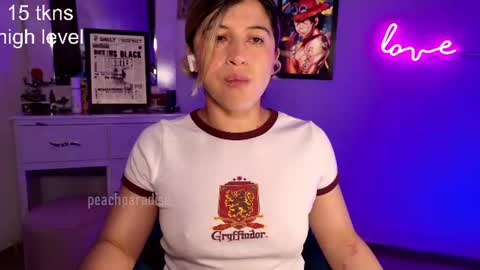 Snapshot of peach_paradisee chatting on July 20, 2026, 9:50 pm S online show from July 20, 2026, 9:50 pm