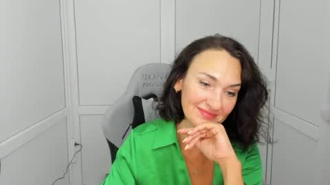 Christina online show from August 5, 2026, 6:27 am