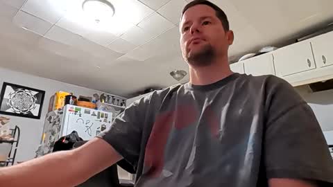 peachespunkins online show from April 18, 2026, 9:46 am