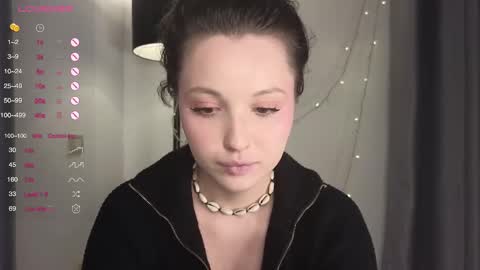 Lili online show from March 1, 2025, 2:26 am