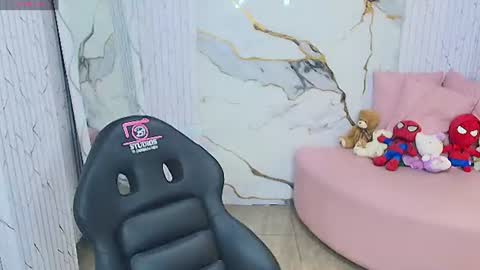 Snapshot of peachy_tay chatting on June 16, 2026, 11:35 am peachy_tay online show from June 16, 2026, 11:35 am