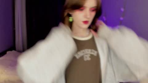 Snapshot of peachymaybe chatting on October 3, 2025, 1:02 am Peachy not a bb baby love or something Please call me Peachy online show from October 3, 2025, 1:02 am