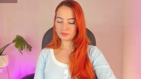 Snapshot of pear__moon chatting on November 28, 2025, 10:12 pm LILLY online show from November 28, 2025, 10:12 pm