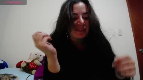 Snapshot of pearl_3 chatting on February 24, 2025, 3:12 am Pearl online show from February 24, 2025, 3:12 am