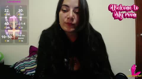 Snapshot of pearl_3 chatting on March 5, 2025, 4:02 am Pearl online show from March 5, 2025, 4:02 am