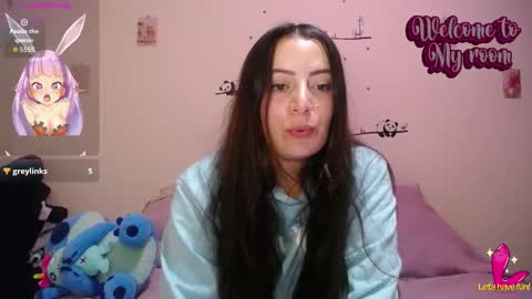 Snapshot of pearl_3 chatting on October 29, 2025, 2:25 am Pearl online show from October 29, 2025, 2:25 am