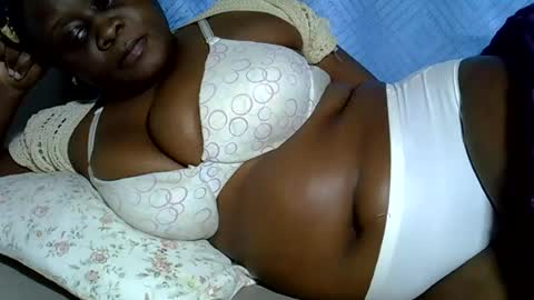 Snapshot of pearl_33 chatting on June 8, 2026, 1:20 am Keci online show from June 8, 2026, 1:20 am