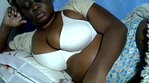 Snapshot of pearl_33 chatting on June 25, 2026, 11:53 pm Keci online show from June 25, 2026, 11:53 pm