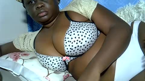 Snapshot of pearl_33 chatting on July 7, 2026, 11:14 am Keci online show from July 7, 2026, 11:14 am
