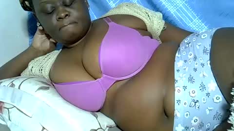 Snapshot of pearl_33 chatting on July 17, 2026, 3:18 pm Keci online show from July 17, 2026, 3:18 pm