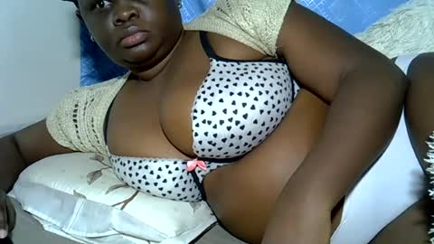 Snapshot of pearl_33 chatting on July 21, 2026, 1:02 pm Keci online show from July 21, 2026, 1:02 pm