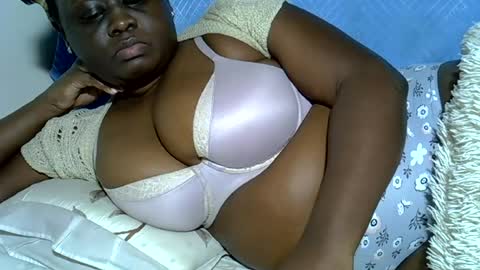 Snapshot of pearl_33 chatting on July 25, 2026, 5:05 am Keci online show from July 25, 2026, 5:05 am