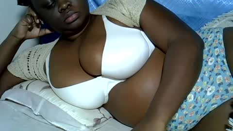 Snapshot of pearl_33 chatting on July 28, 2026, 12:48 pm Keci online show from July 28, 2026, 12:48 pm