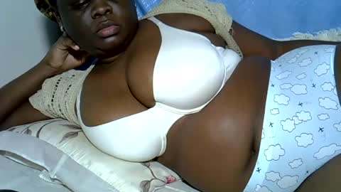 Snapshot of pearl_33 chatting on July 30, 2026, 12:37 pm Keci online show from July 30, 2026, 12:37 pm