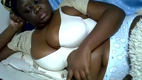 Snapshot of pearl_33 chatting on July 31, 2026, 12:43 am Keci online show from July 31, 2026, 12:43 am