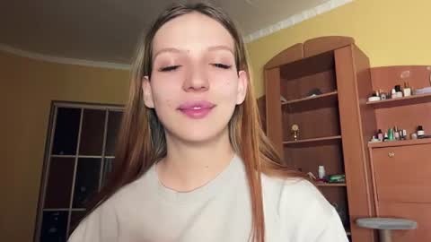 Snapshot of pearlinesilfies chatting on June 15, 2026, 5:26 pm Zlata online show from June 15, 2026, 5:26 pm