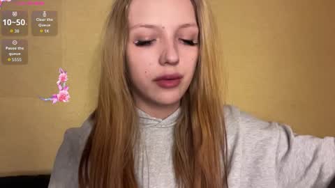 Snapshot of pearlinesilfies chatting on June 29, 2026, 4:40 pm Zlata online show from June 29, 2026, 4:40 pm