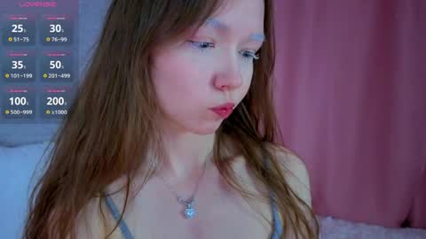 Snapshot of pearly_peach_ chatting on June 1, 2026, 6:09 pm pearly_peach_ online show from June 1, 2026, 6:09 pm
