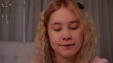 Lily online show from April 28, 2026, 3:22 am