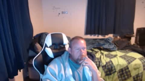 pecker40 online show from January 11, 2025, 10:18 pm