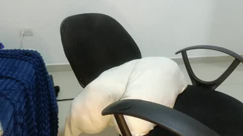 Snapshot of pecsblack888 chatting on May 27, 2026, 1:57 am pecsblack888 online show from May 27, 2026, 1:57 am