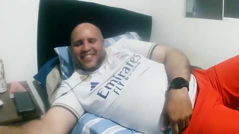 Snapshot of pedrofalfan chatting on October 8, 2025, 3:37 am Pedro online show from October 8, 2025, 3:37 am