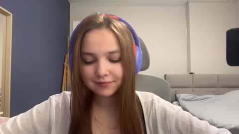 Snapshot of peepapa chatting on June 23, 2026, 3:10 pm Luna Vale online show from June 23, 2026, 3:10 pm