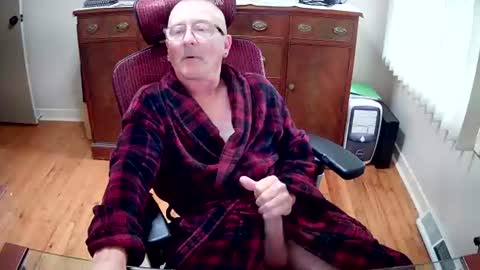 peepingmale online show from July 26, 2026, 1:18 pm