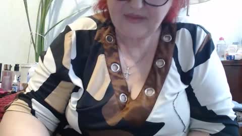 Snapshot of peggysoft chatting on May 7, 2026, 1:49 pm PeggySoft online show from May 7, 2026, 1:49 pm