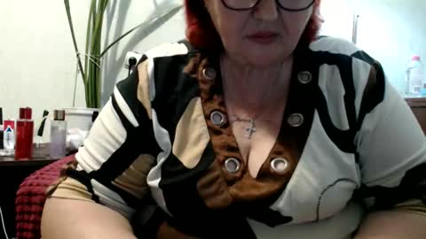 Snapshot of peggysoft chatting on June 1, 2026, 6:31 pm PeggySoft online show from June 1, 2026, 6:31 pm