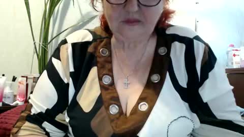 Snapshot of peggysoft chatting on June 6, 2026, 4:55 pm PeggySoft online show from June 6, 2026, 4:55 pm