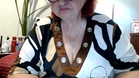 Snapshot of peggysoft chatting on June 19, 2026, 6:12 pm PeggySoft online show from June 19, 2026, 6:12 pm