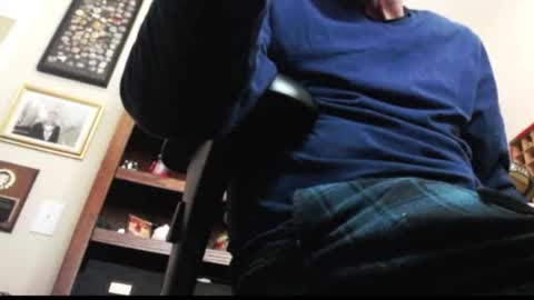 Snapshot of pem1650 chatting on January 28, 2025, 7:00 pm pem1650 online show from January 28, 2025, 7:00 pm