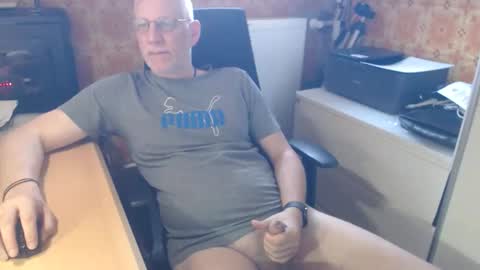 Pemue65 online show from April 30, 2026, 6:53 am