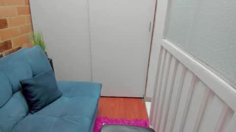 Snapshot of penelope47 chatting on November 18, 2025, 7:18 pm Penelope online show from November 18, 2025, 7:18 pm