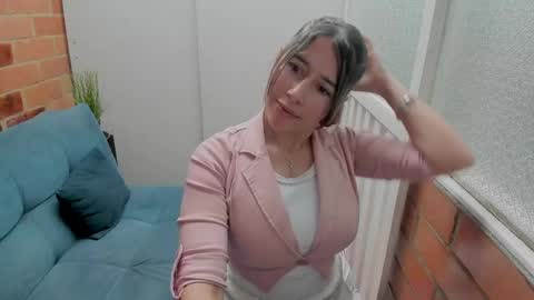 Snapshot of penelope47 chatting on May 13, 2026, 6:27 pm Penelope online show from May 13, 2026, 6:27 pm